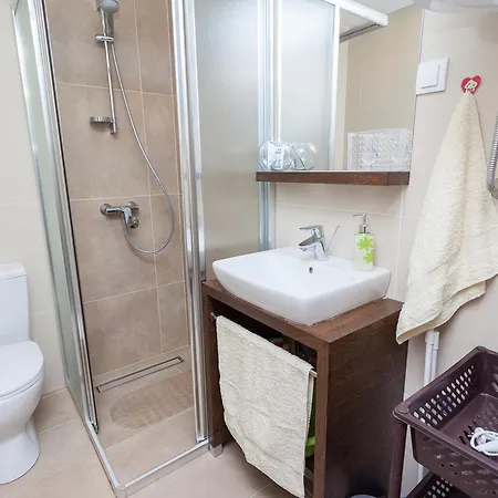 Astra Apartment *